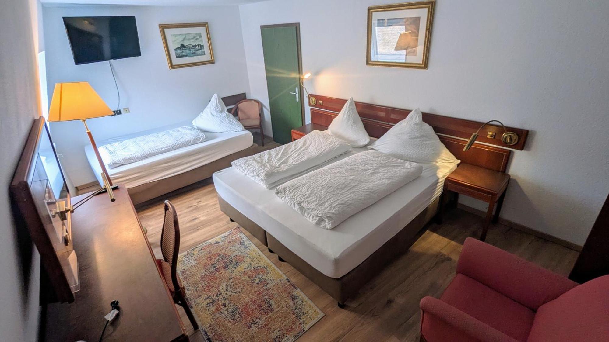 Gasthof Hotel Rose Obereisenheim Room photo