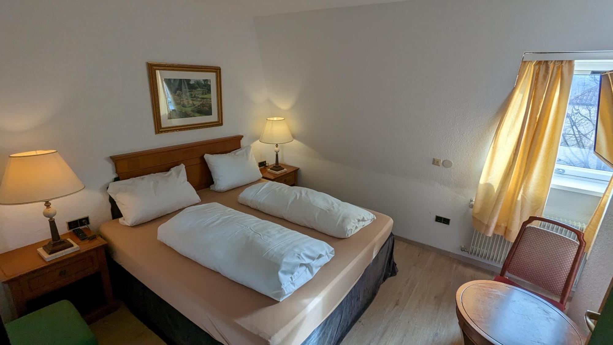 Gasthof Hotel Rose Obereisenheim Room photo